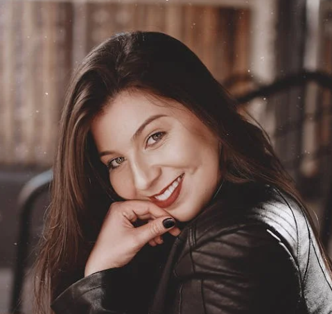- Giulia R.